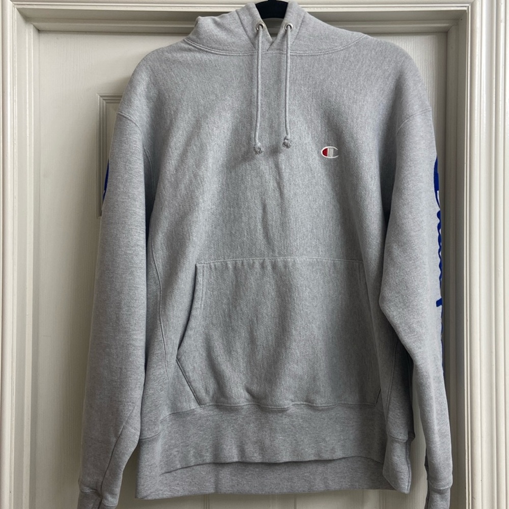 Champion men’s size large hoodie